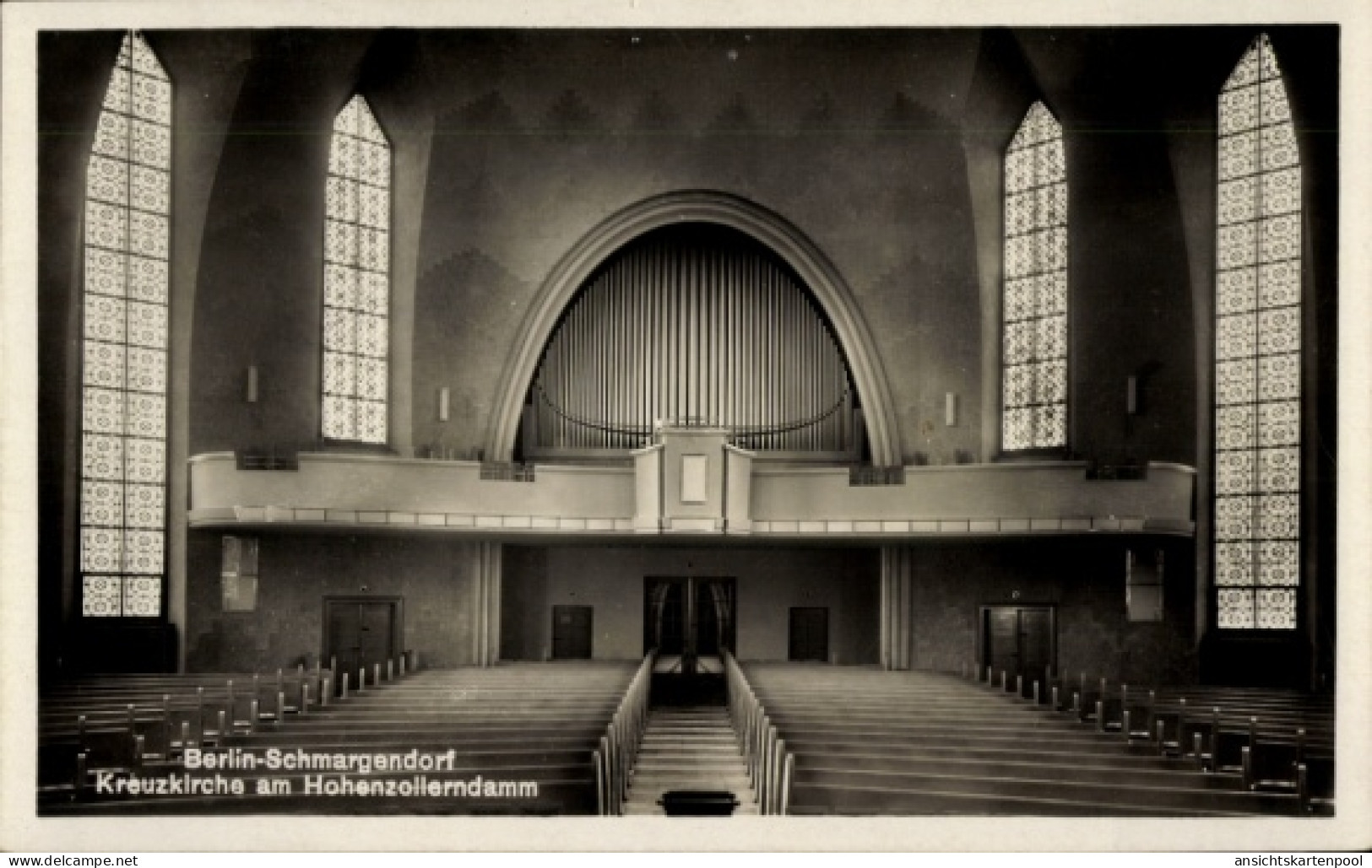 CPA Berlin Wilmersdorf Schmargendorf, Kreuzkirche am Hohenzollerndamm, Innenansicht