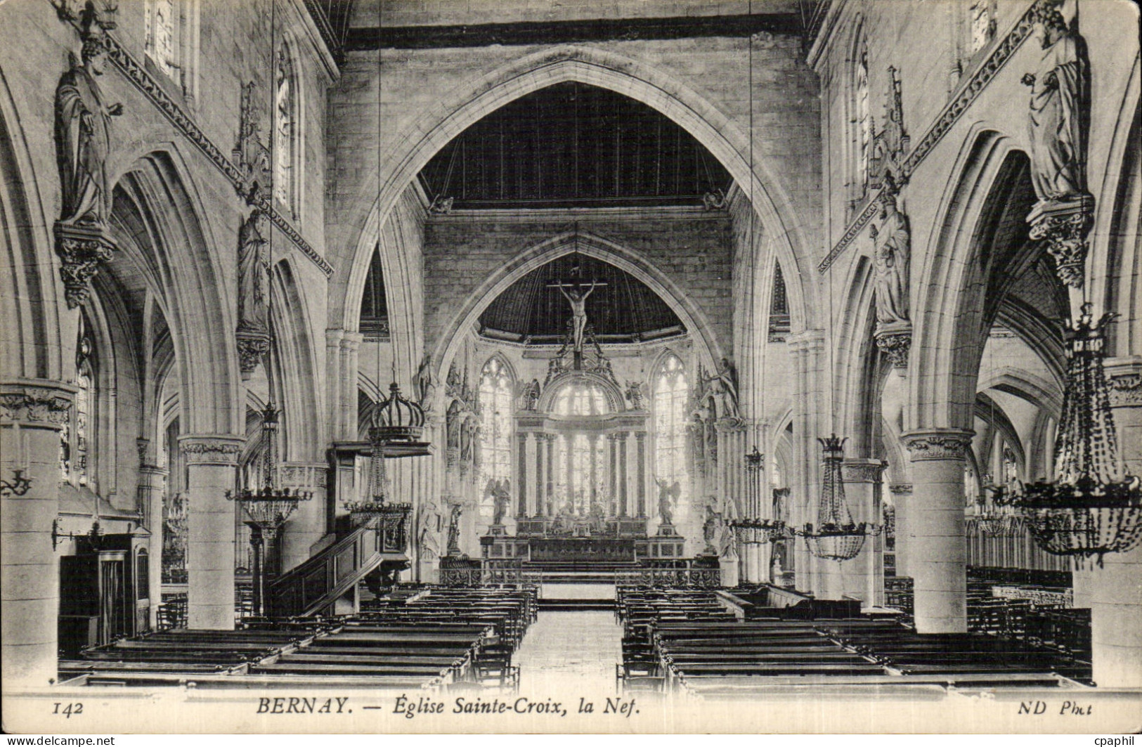 CPA Bernay Eglise Sainte Croix La nef
