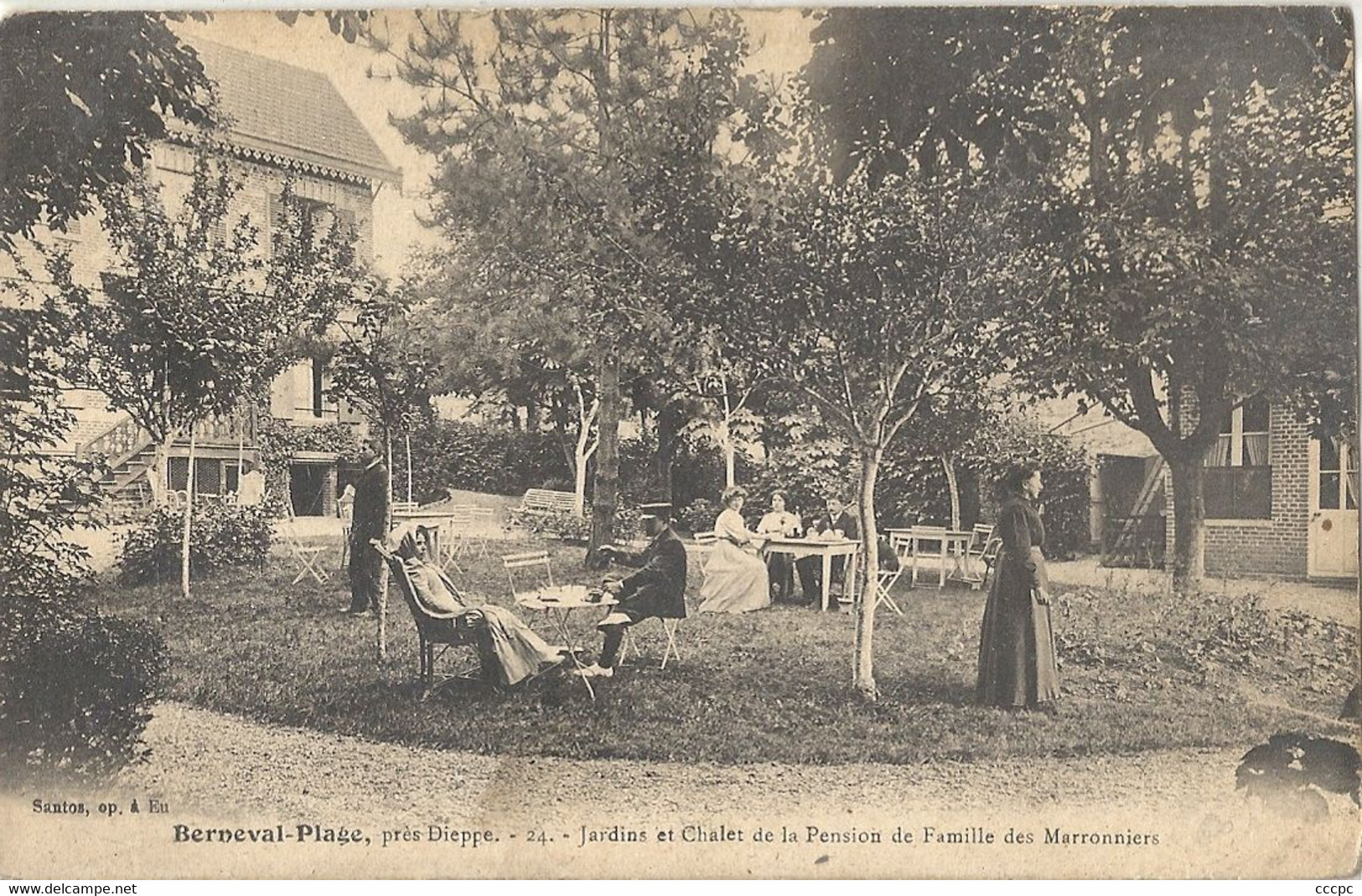 CPA Berneval-Plage Jardins et Chalet de la pension  de Famille des Marronniers