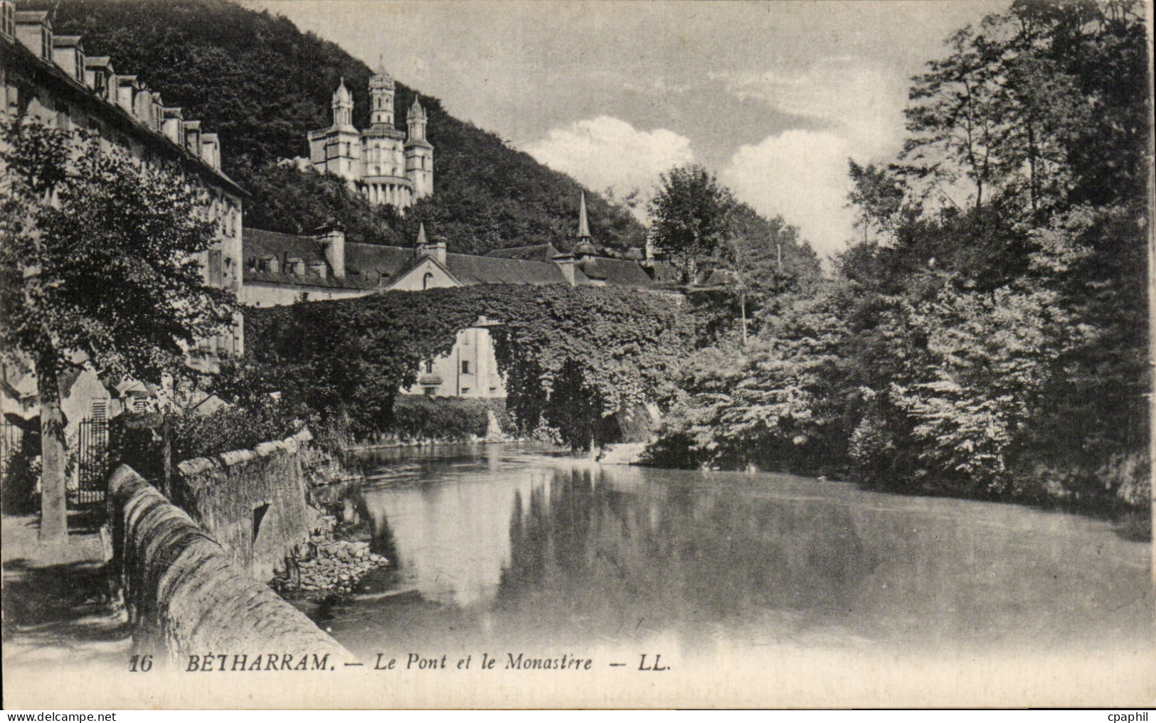 CPA Betharram Le pont et le monastere