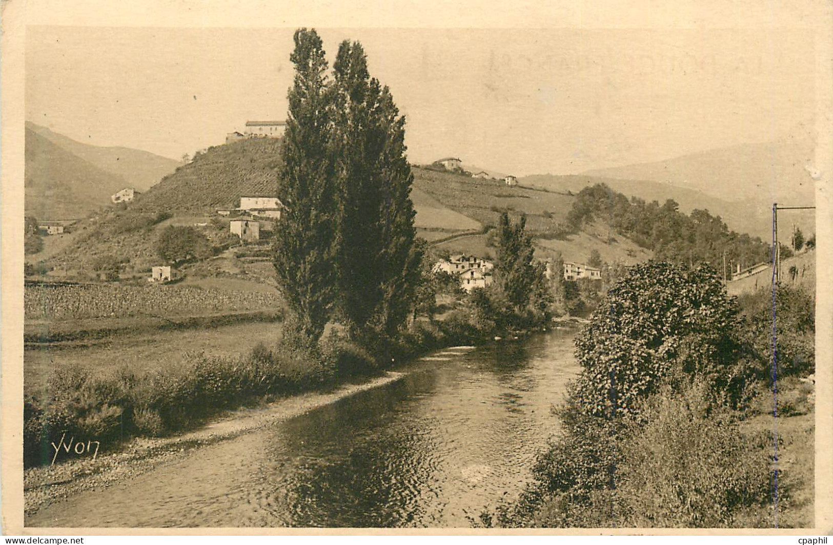 CPA Bidarray Basses Pyrenees Les bords de la Nive