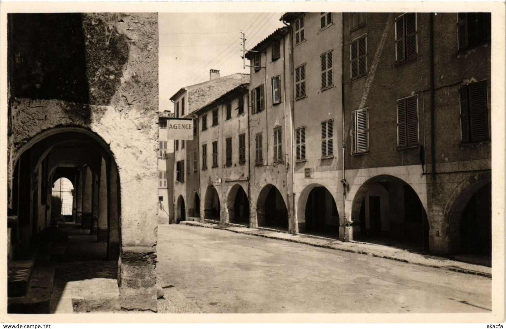 CPA BIOT Place des Arcades (375285)