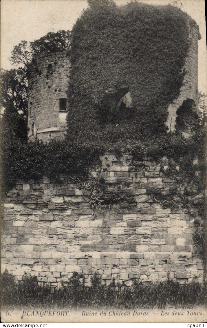 CPA Blanquefort Ruine du Chateau Duras Les Deux Tours