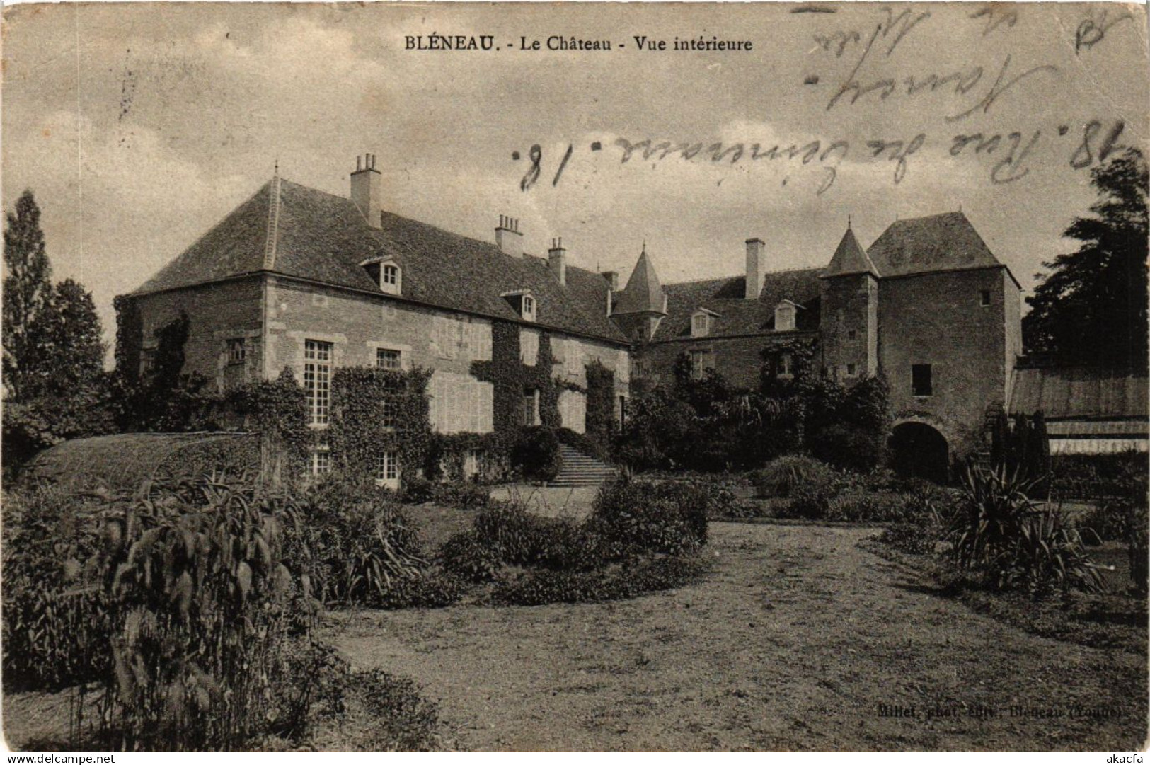 CPA BLENEAU - Le Chateau - Vue intérieure (658866)