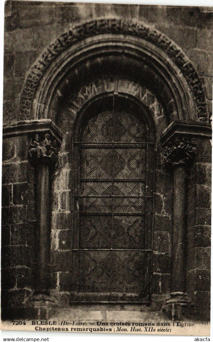 CPA BLESLE (Hte-Loire) -Une croises romane dans l'Église Chapiteaux (203101)