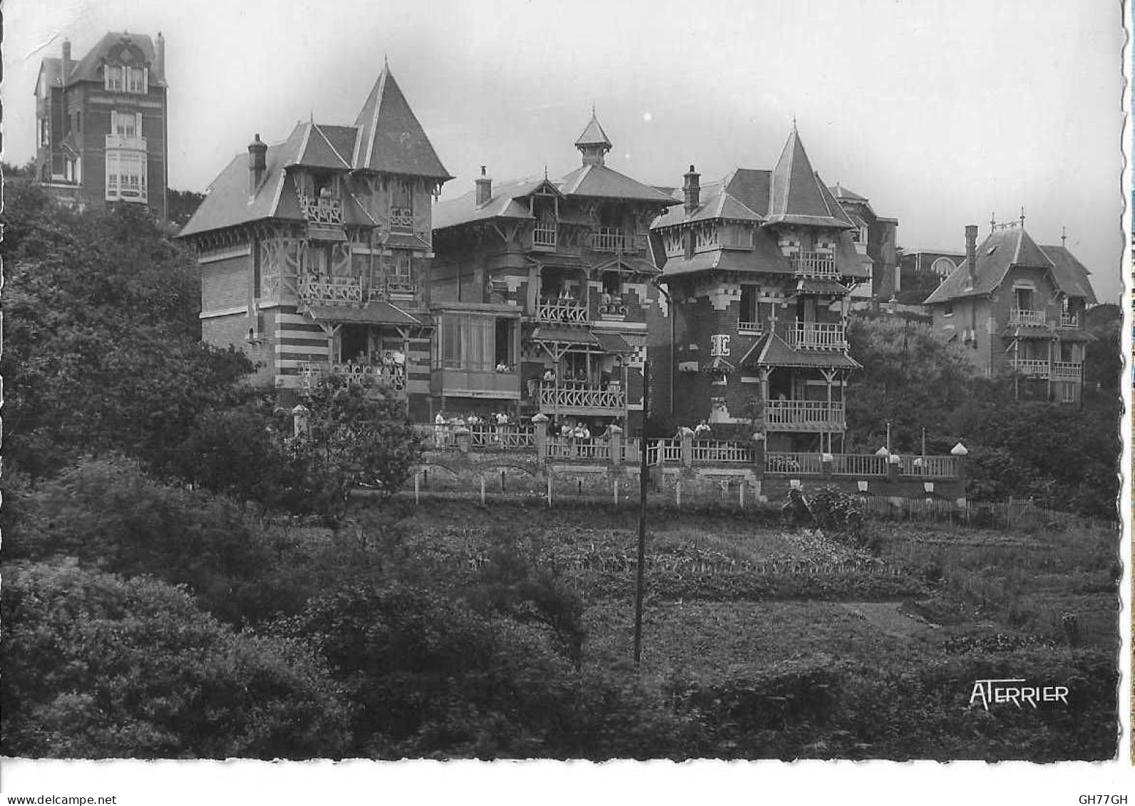 CPA BOIS DE CISE -châlets de la falaise