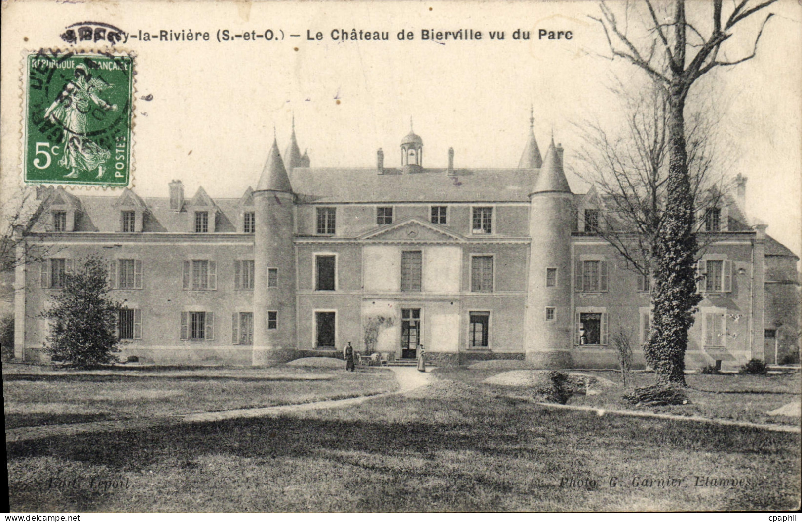 CPA Boissy La Riviere Le Chateau De Bierville Vu Du Parc