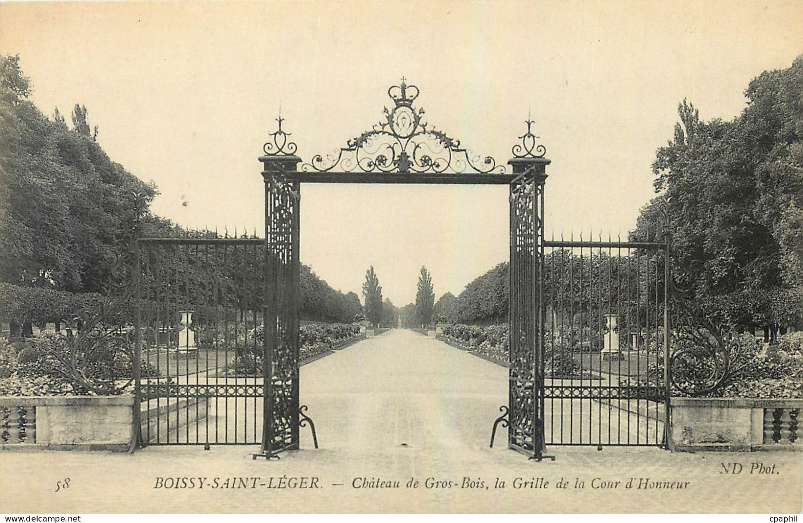 CPA Boissy Saint Leger Chateau de Gros Bois la Grille de la Cour d'Honneur