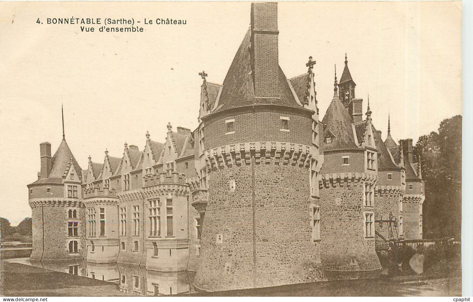 CPA Bonnetable Sarthe le Chateau vue d'ensemble