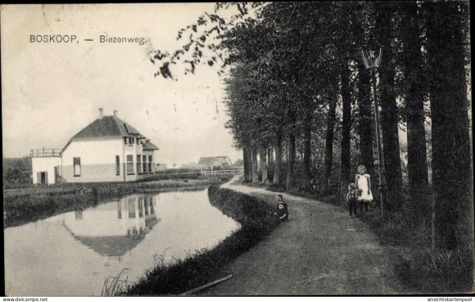 CPA Boskoop Alphen aan den Rijn Südholland Niederlande, Biezenweg