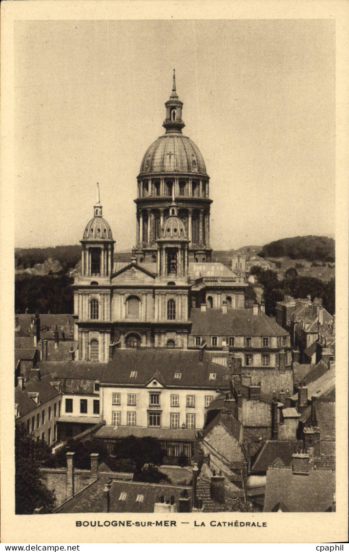 CPA Boulogne sur Mer La Cathedrale