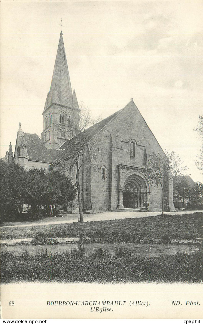 CPA Bourbon L'Archambault (Allier) L'Eglise