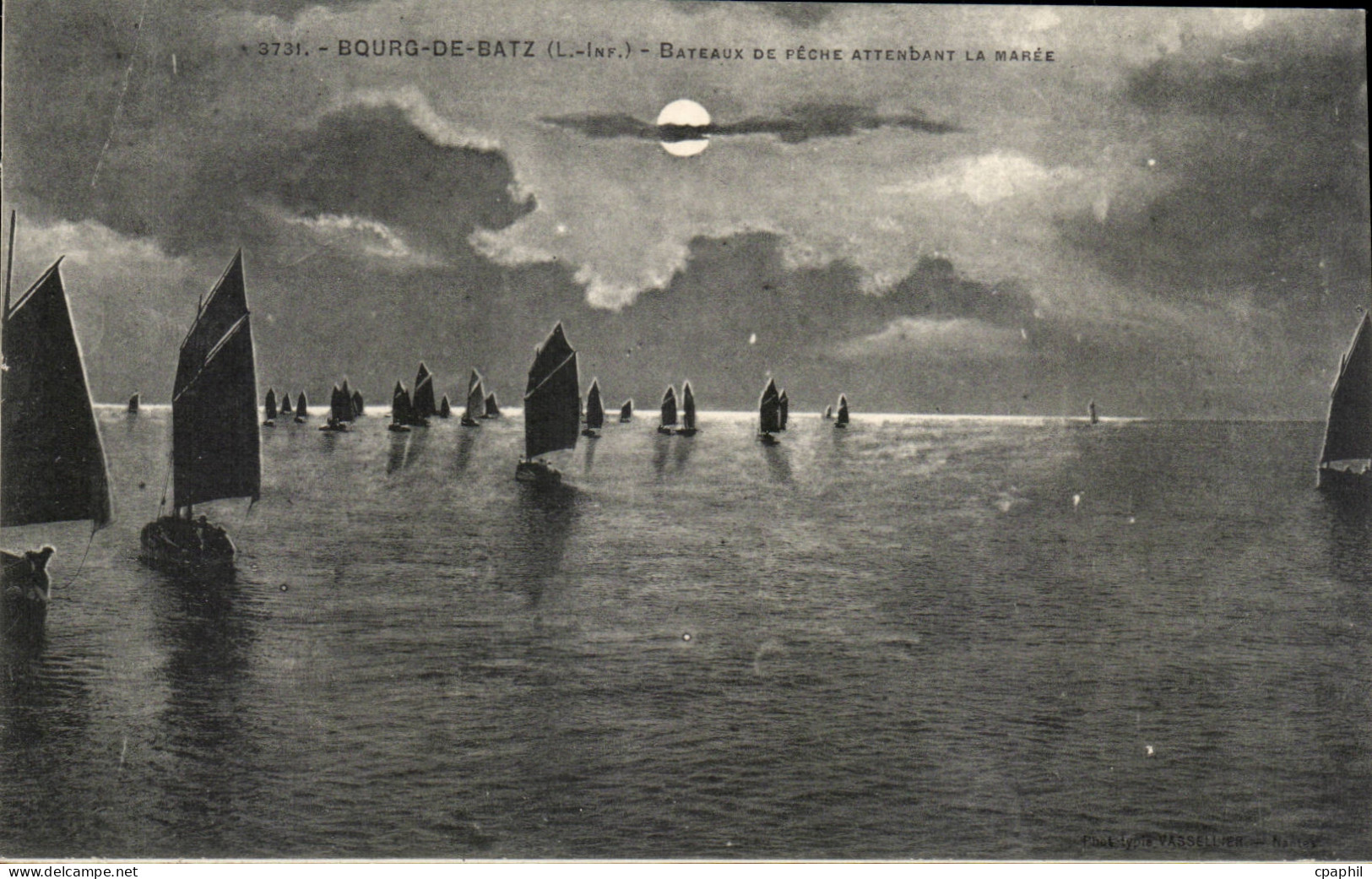 CPA Bourg de Batz Bateaux de peche attendant la maree