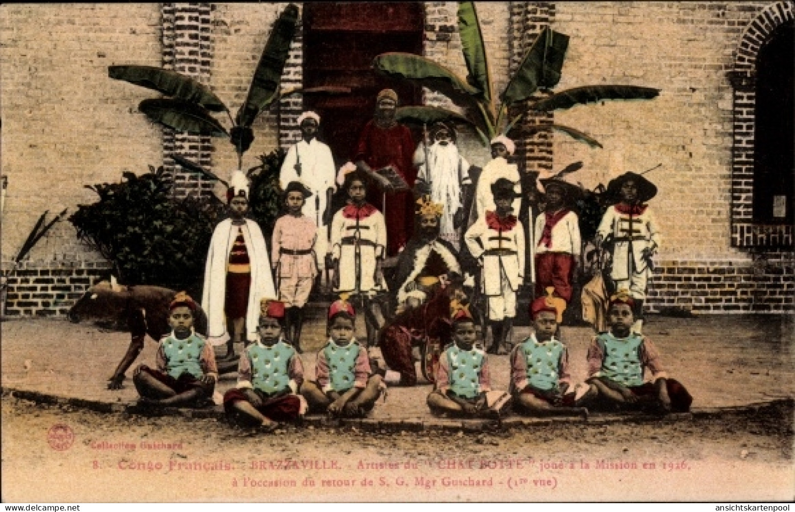 CPA Brazzaville Französisch Kongo, Artistes du Chat Botte, retour de Mgr. Guichard