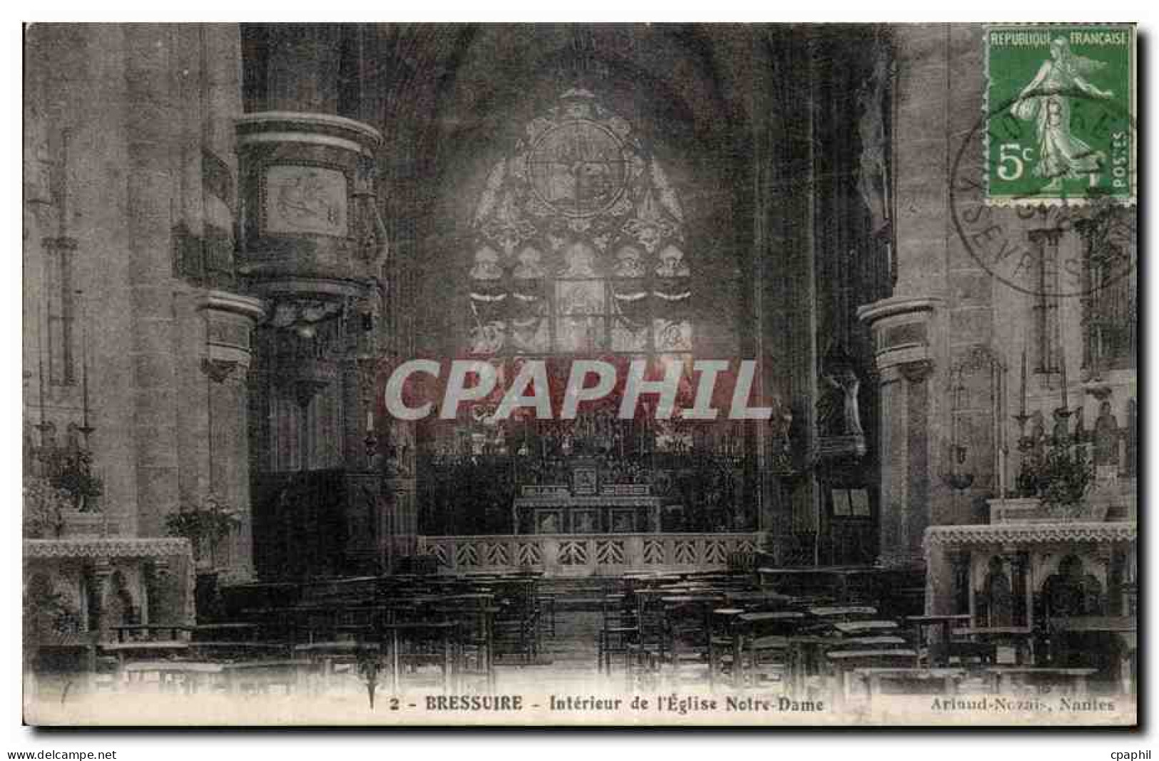 CPA Bressuire Interieur de I Eglise Notre Dame