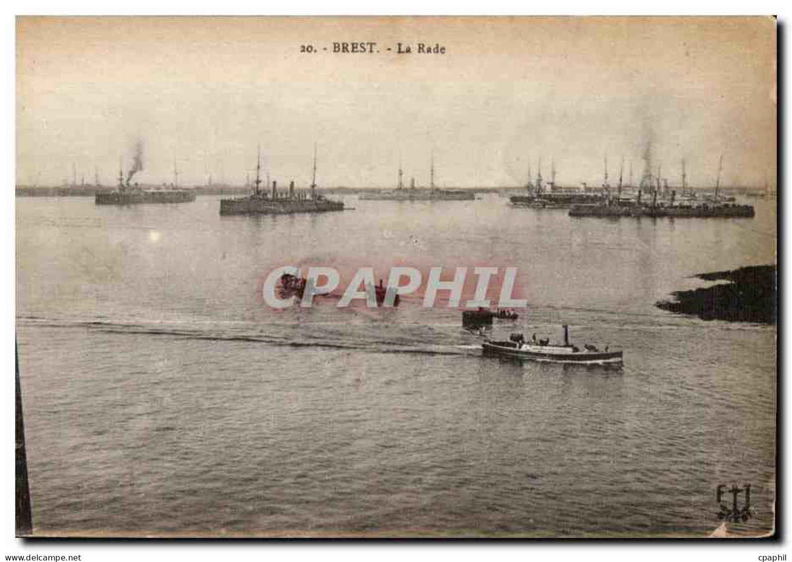 CPA Brest La Rade Bateaux