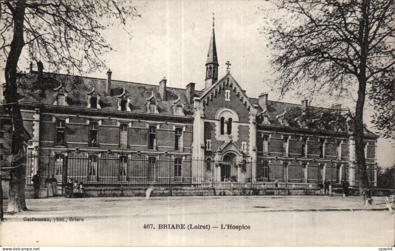 CPA Briare (Loiret) L Hospice