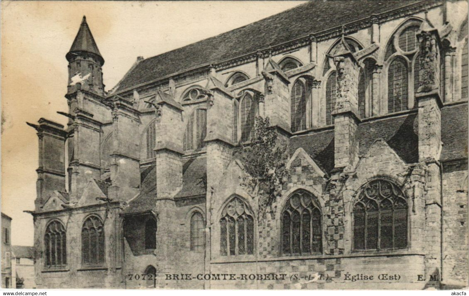 CPA Brie-Comte-Robert Eglise FRANCE (1101121)