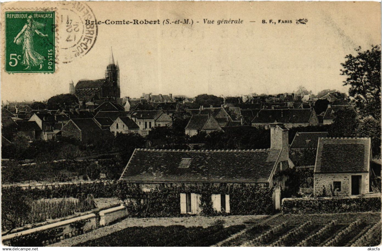 CPA BRIE-COMTE-ROBERT (S t-M. - Vue générale (436080)