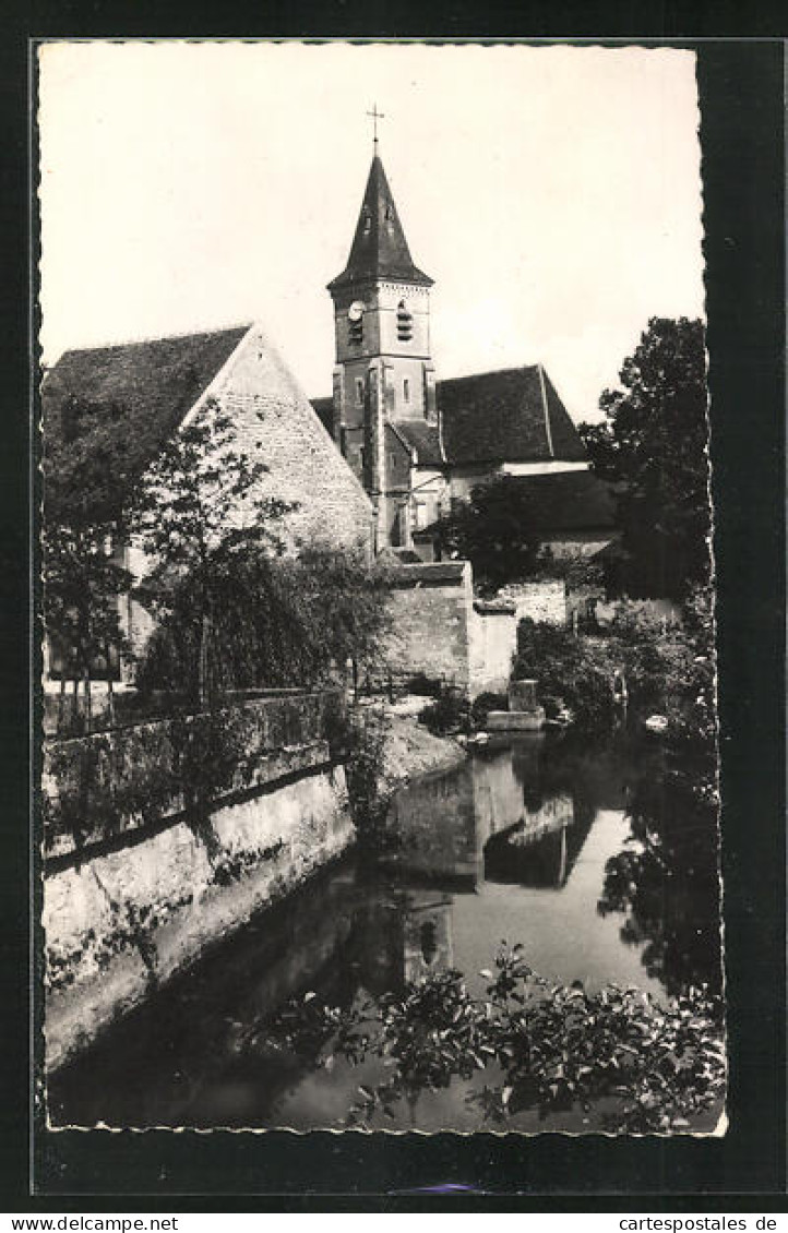 CPA Brinon-sur-Beuvron, l'Eglise et le Beuvron