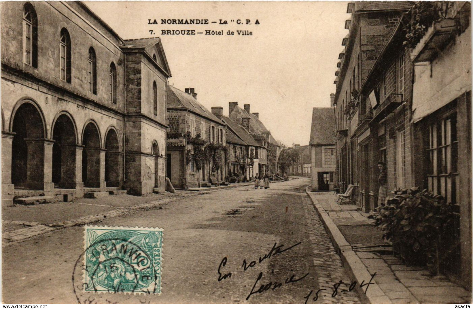 CPA BRIOUZE - Hotel de Ville (356682)