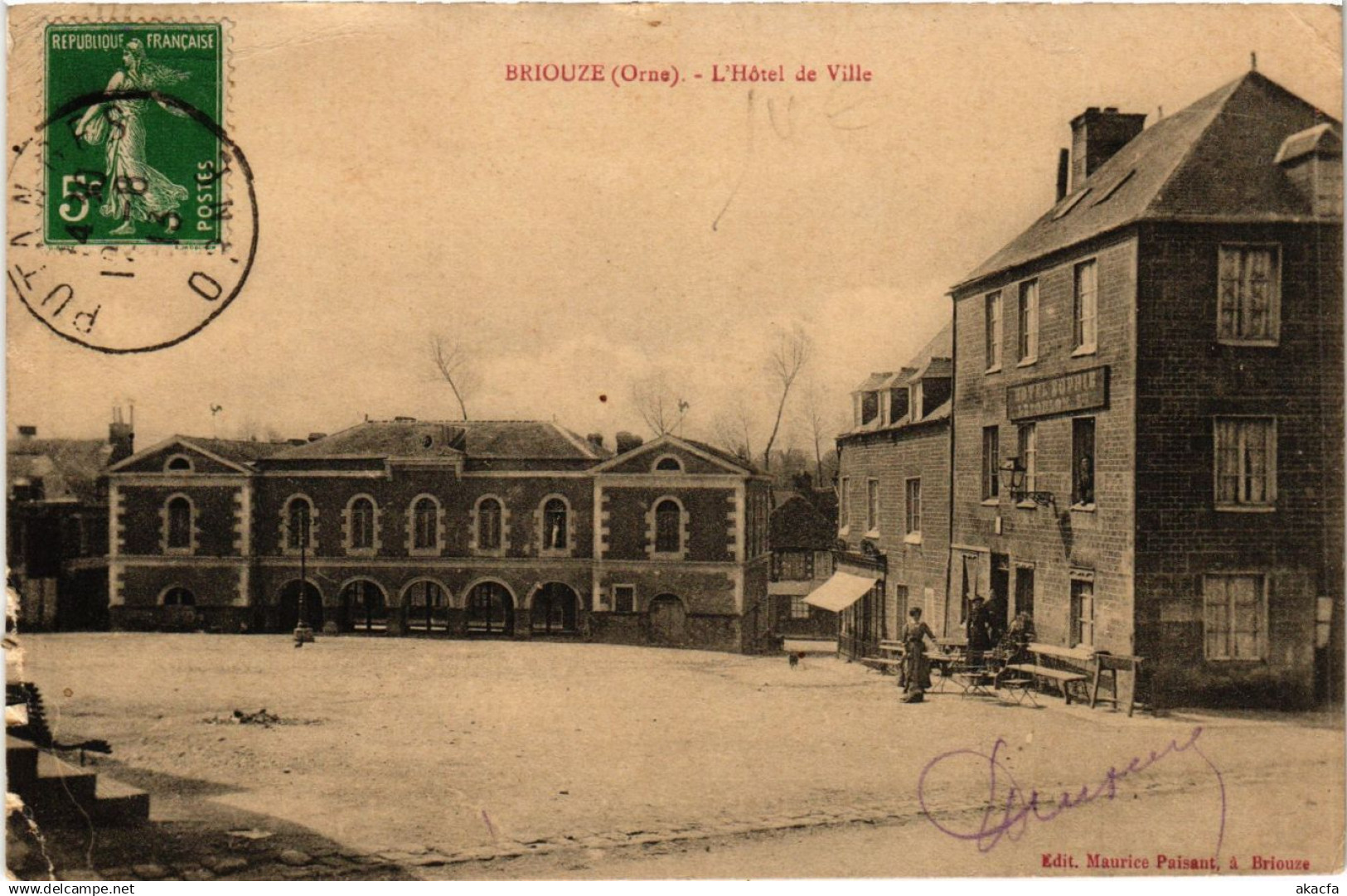 CPA Briouze - L'Hotel de Ville (259348)