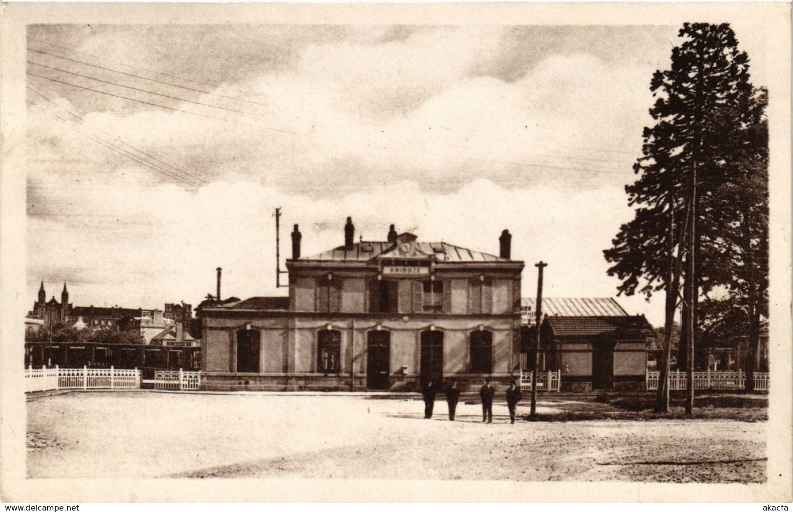 CPA BRIOUZE - La Gare (356721)