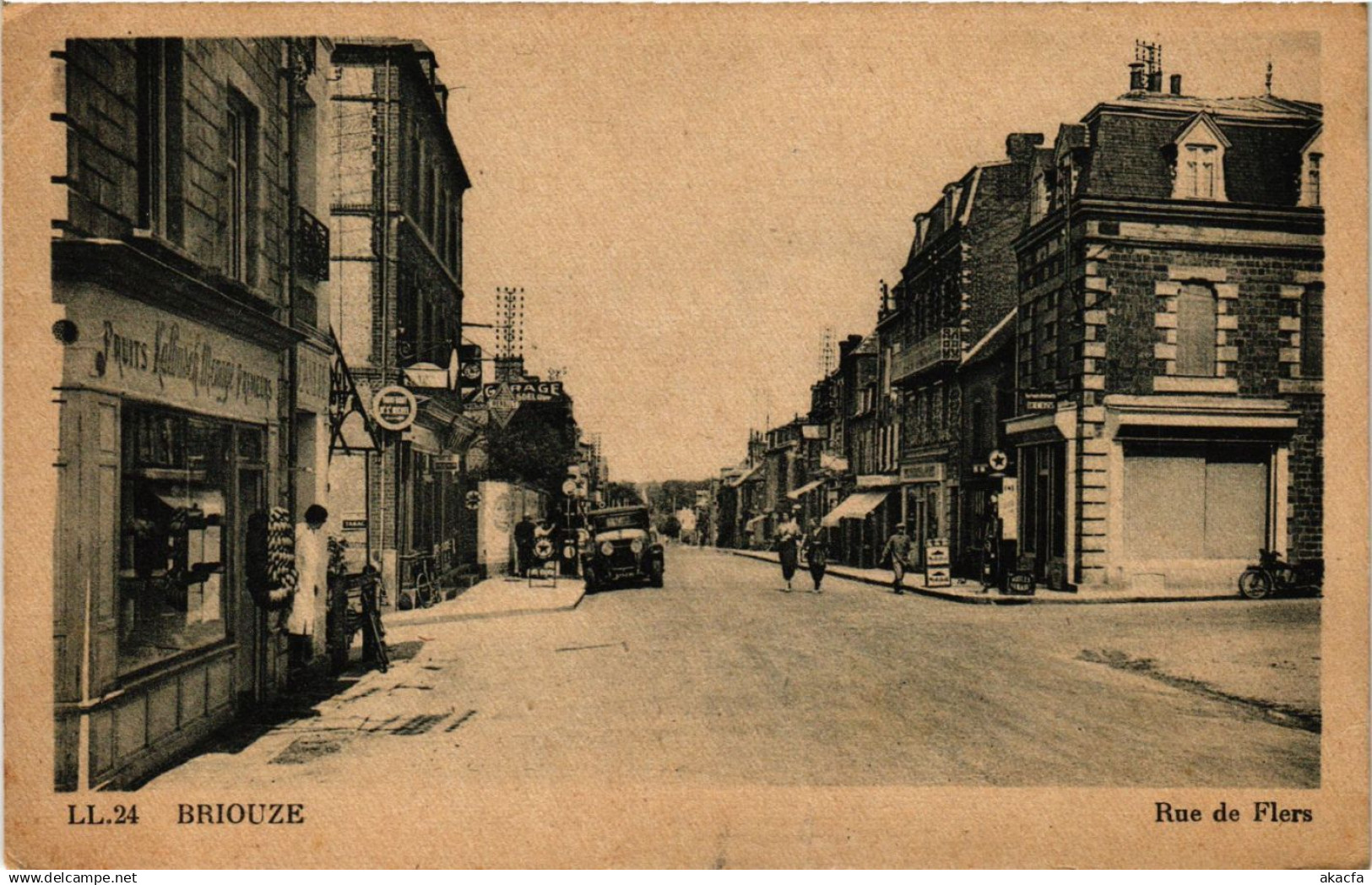 CPA BRIOUZE - Rue de FLERS (356681)