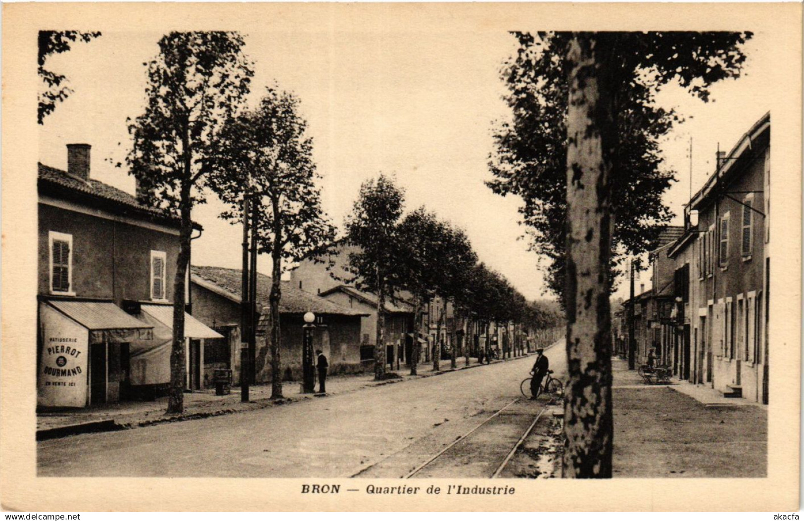 CPA BRON - Quartier de l'Industrie (368038)