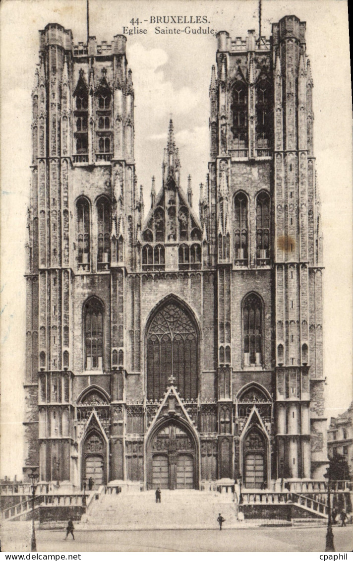 CPA Bruxelles Eglise Sainte Gudule