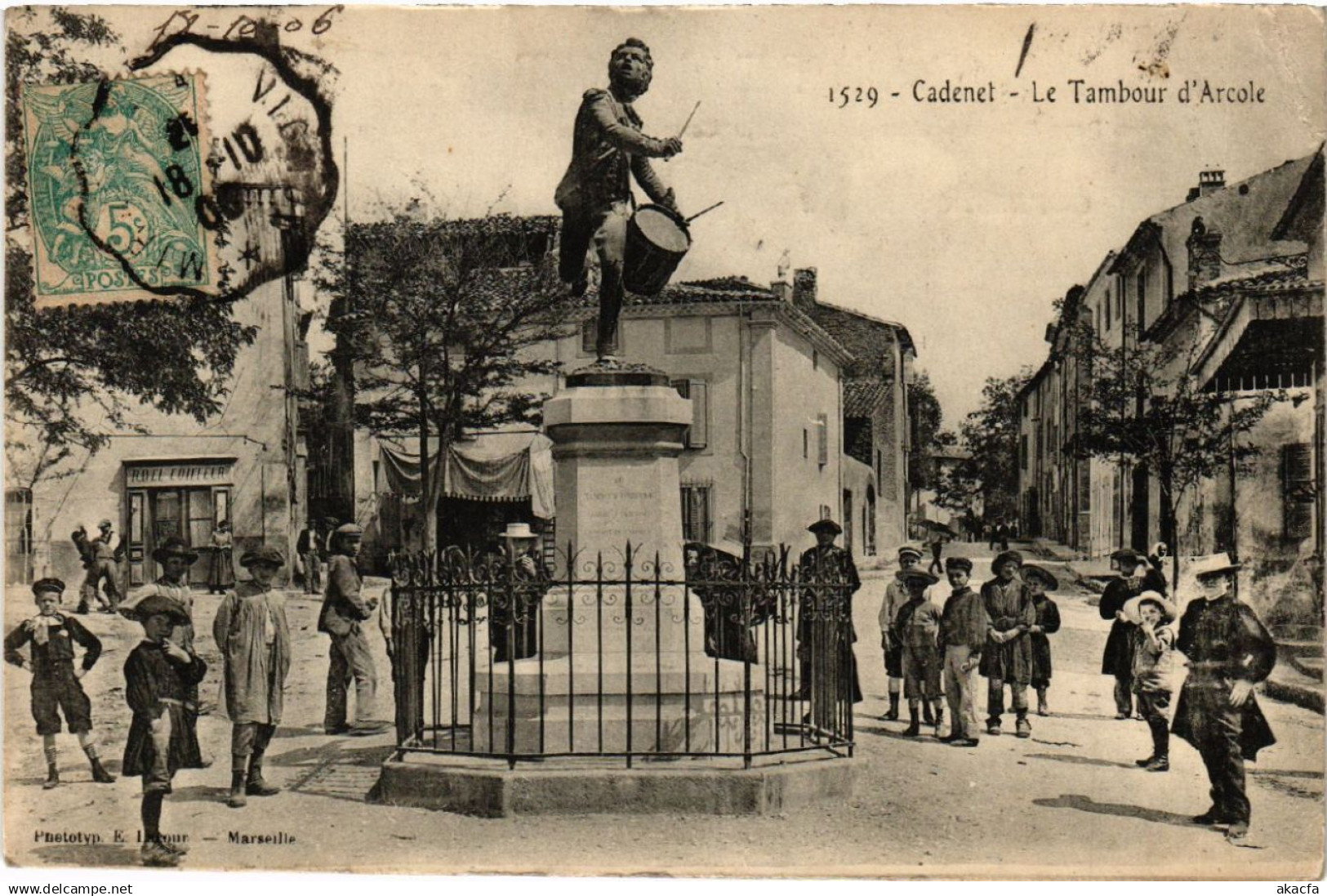 CPA CADENET - Le Tambour d'Arcole (519000)