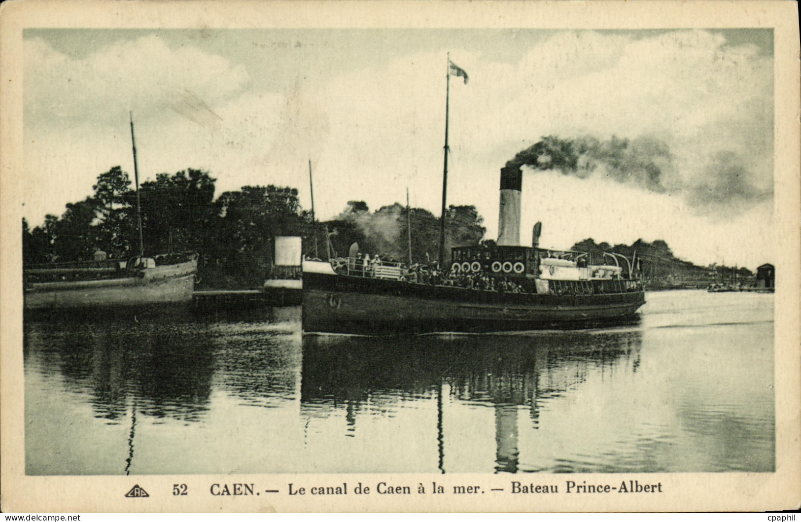 CPA Caen Le Canal de Caen a la Mer Bateau Prince Albert