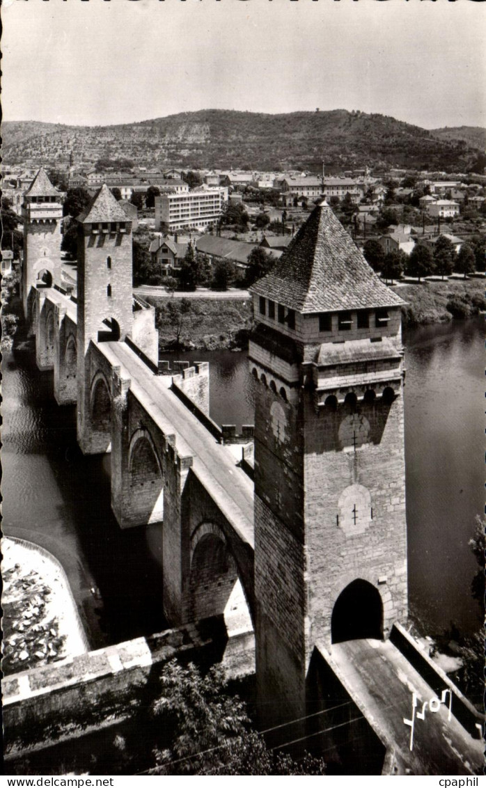 CPA Cahors Le Pont Valentre
