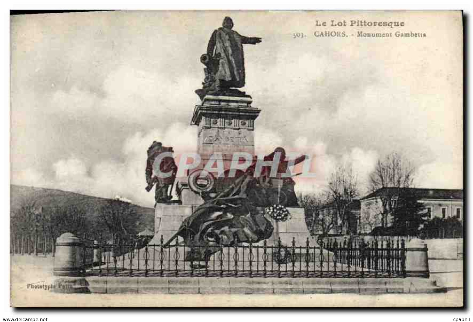 CPA Cahors Monument Gambetta