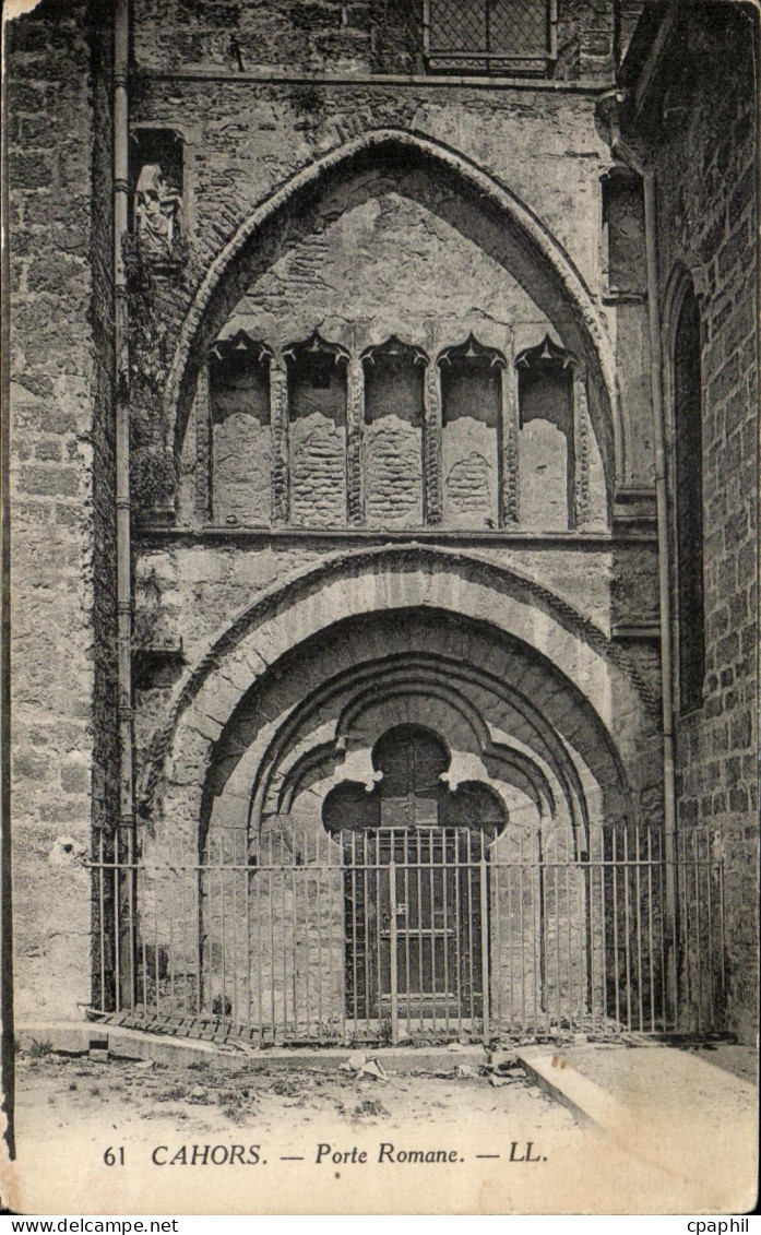 CPA Cahors Porte Romane