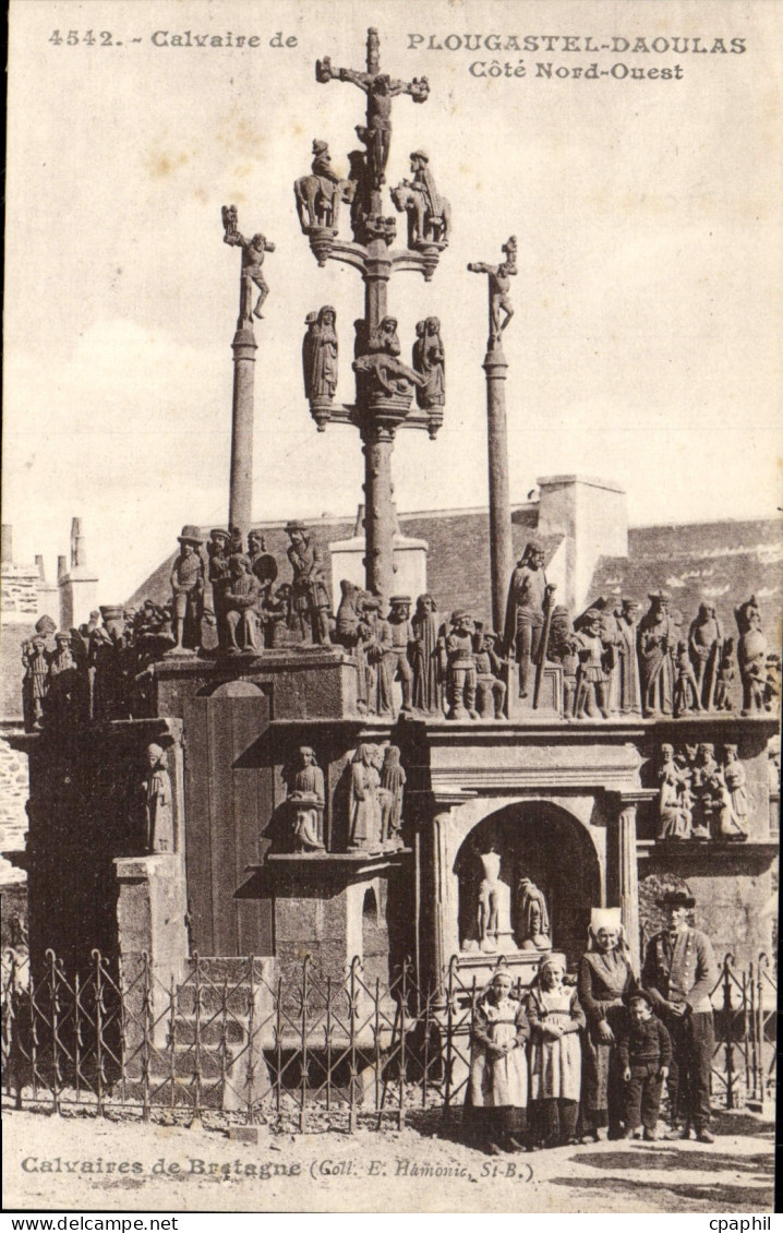 CPA Calvaire De Plougastel Daoulas Cote Nord Ouest Folklore Enfants