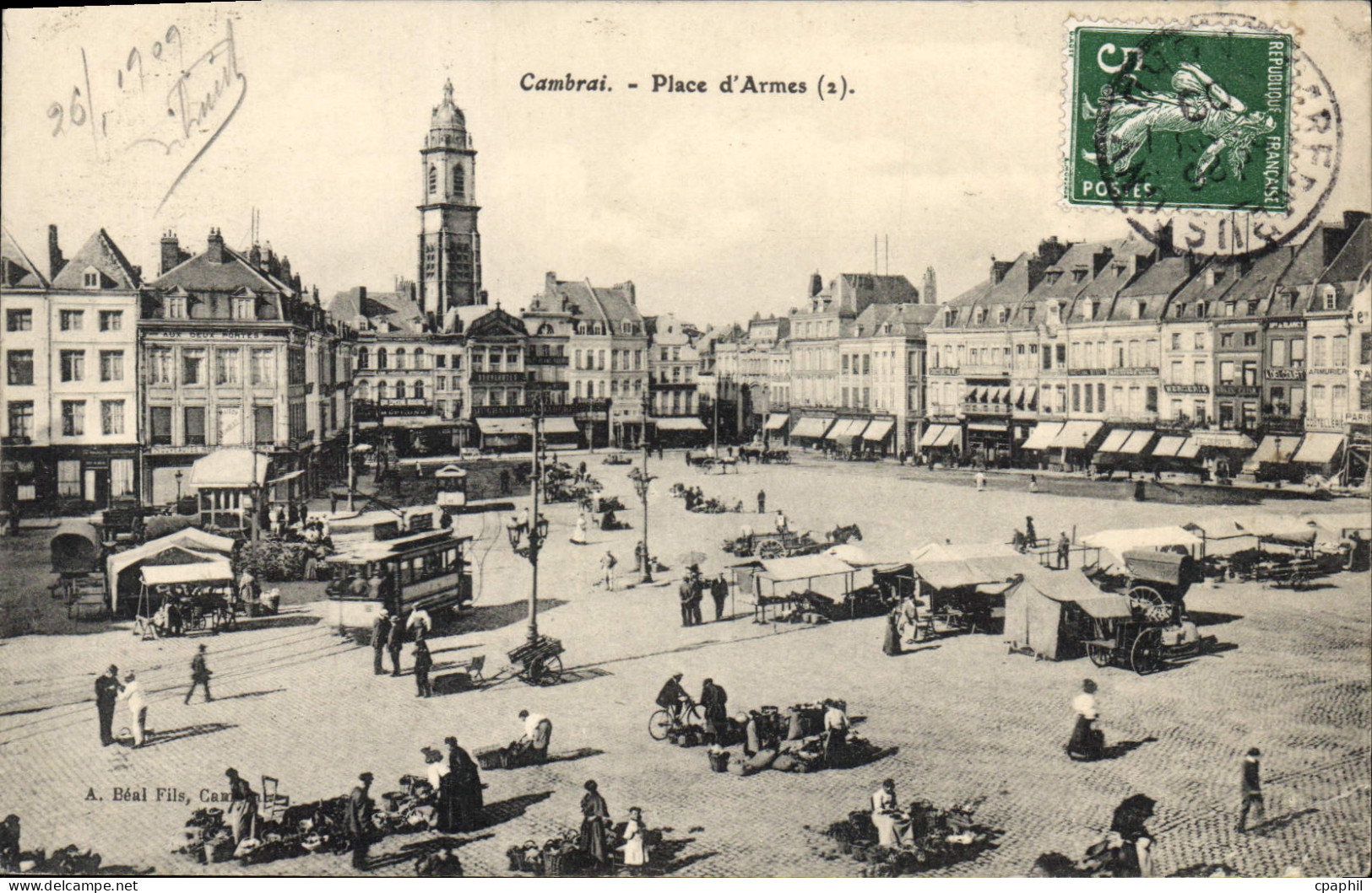 CPA Cambrai Place D'Armes