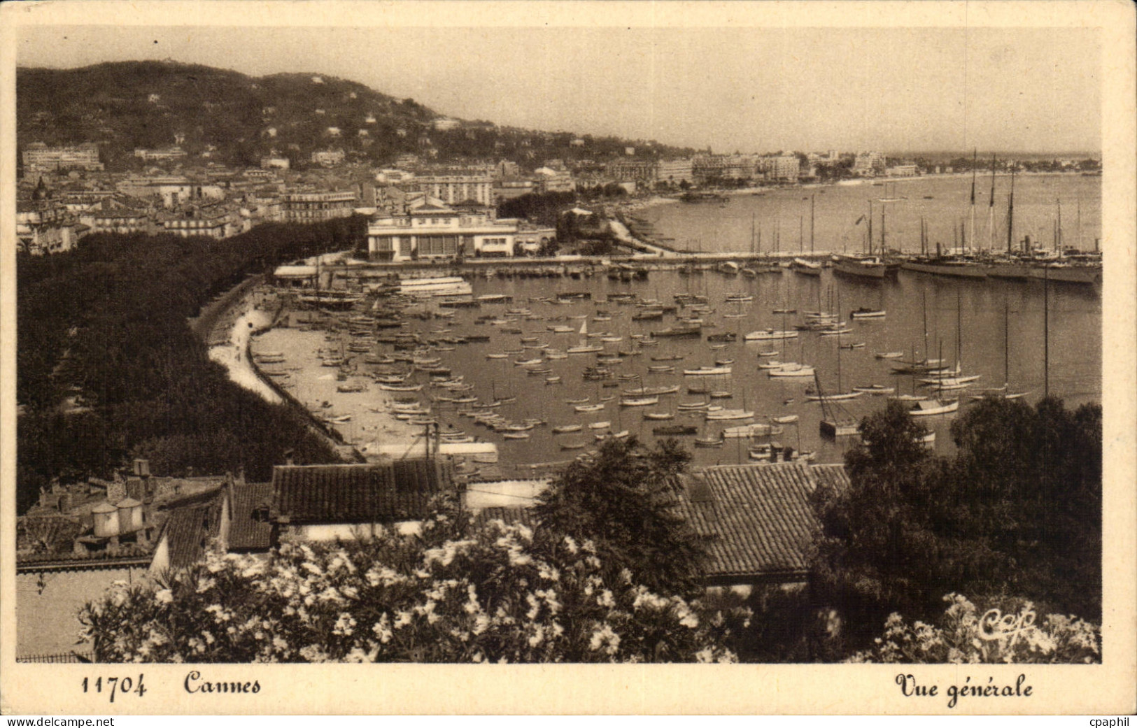 CPA Cannes Vue generale