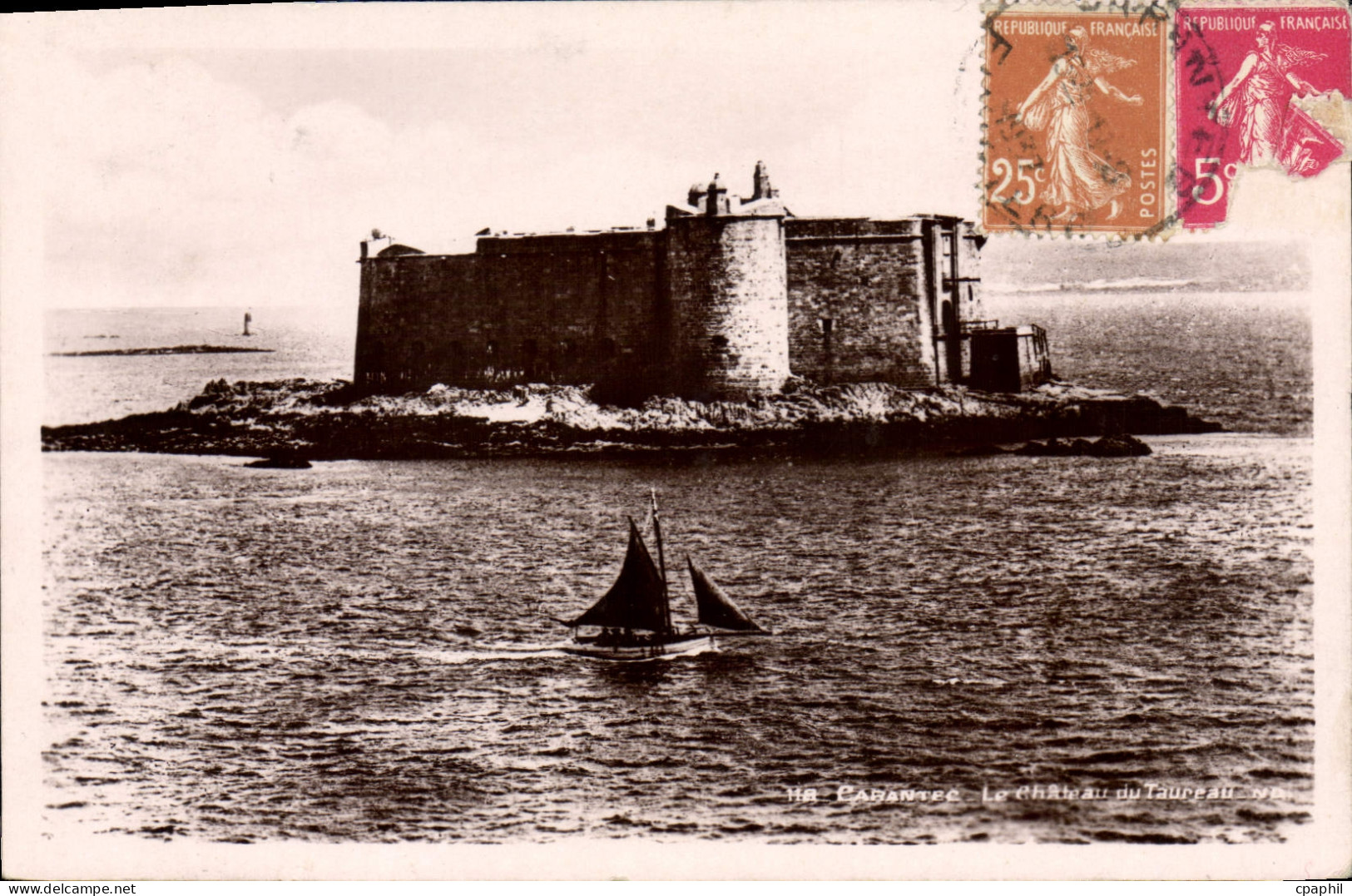 CPA Carantec le chateau du Taureau
