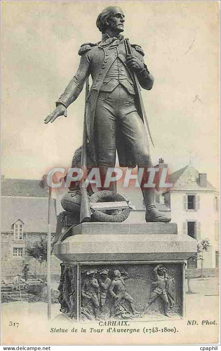 CPA Carhaix Statue de la Tour de l'Auvergne