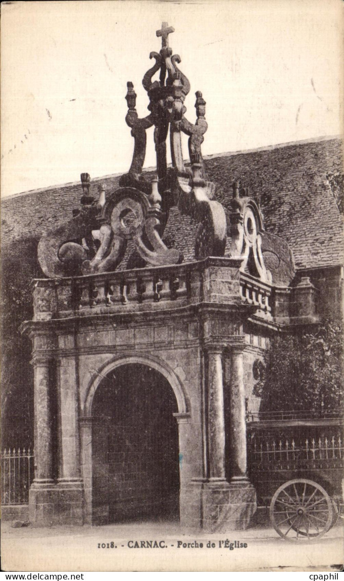 CPA Carnac Porche de I Eglise