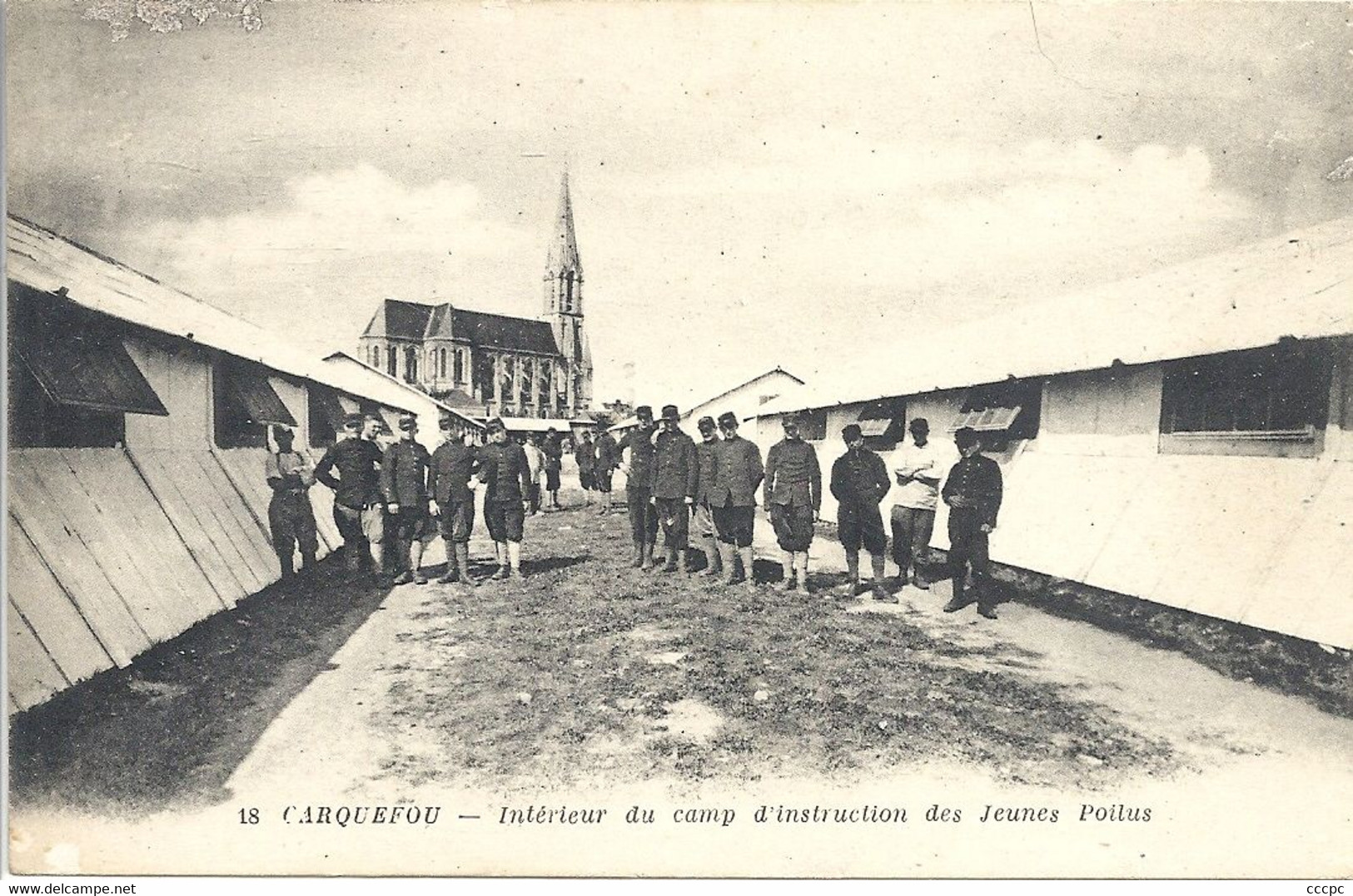 CPA Carquefou Intérieur du camp d'instruction des Jeunes Poilus