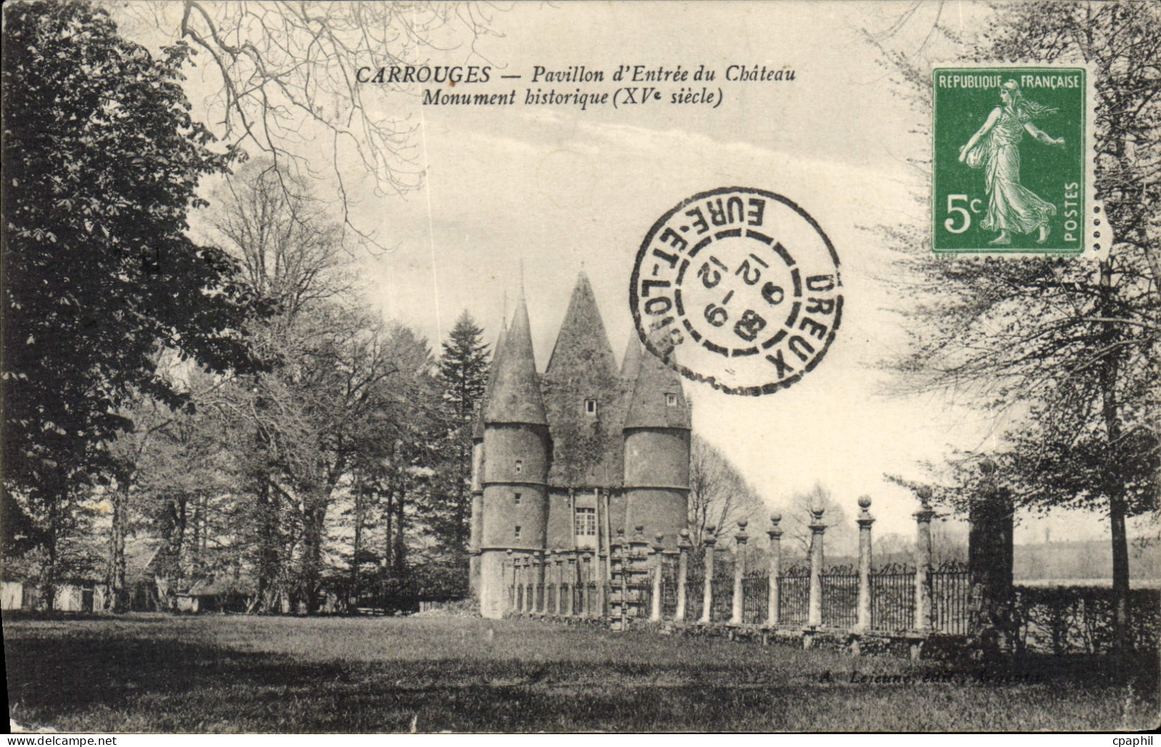 CPA Carrouges Pavillon D'Entree Du Chateau