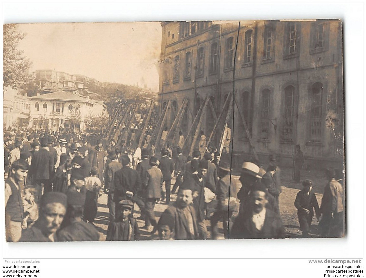 CPA Carte Photo Constantinople Pendaison  - Genocide Armenien par les Turcs - Armenie