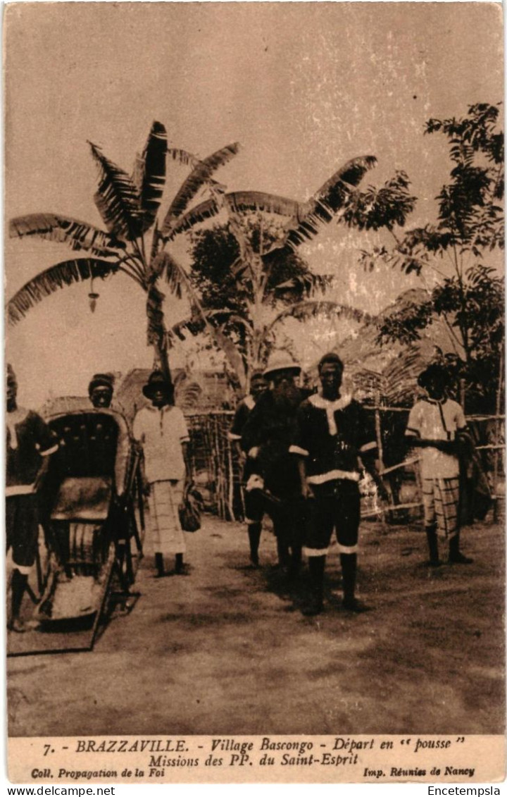CPA Carte Postale  Congo - Brazzaville Brazzaville  Village Bascongo Départ en pousse  VM109666