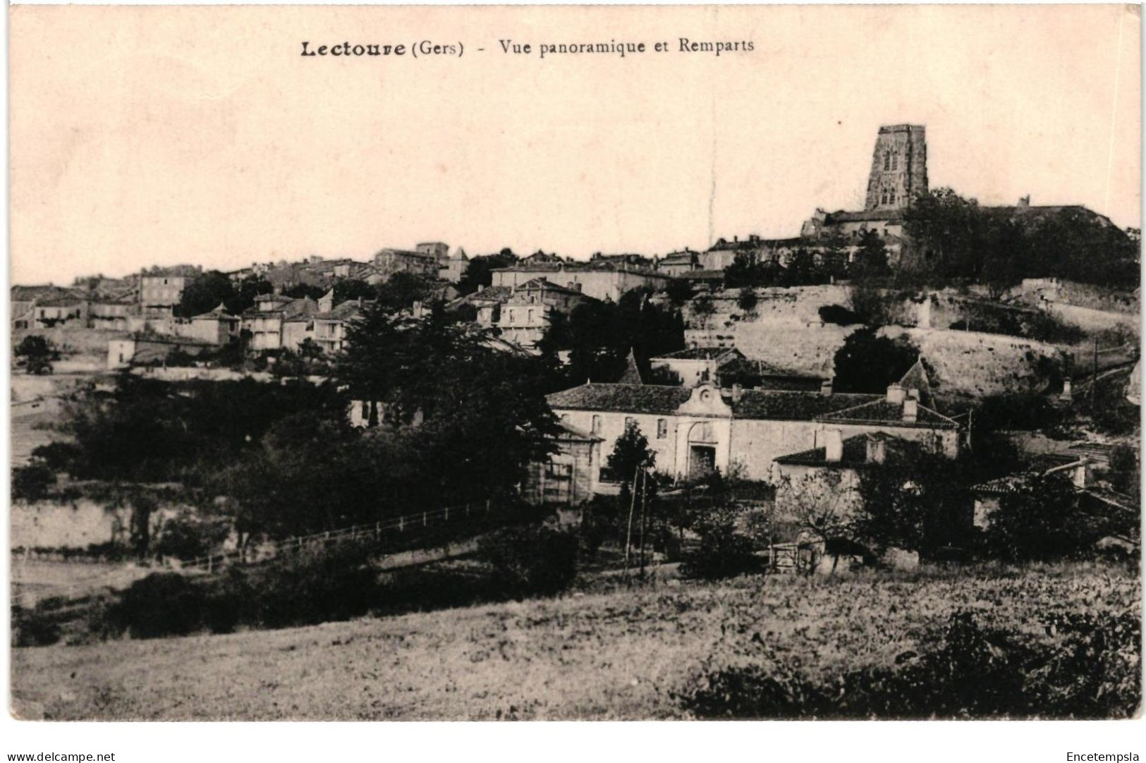 CPA Carte Postale France Lectoure  Vue panoramique et remparts  1915 VM106942