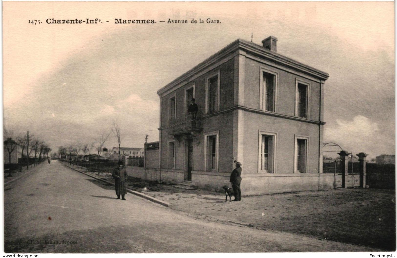 CPA  Carte Postale France  Marennes  Avenue de la Gare    VM105877