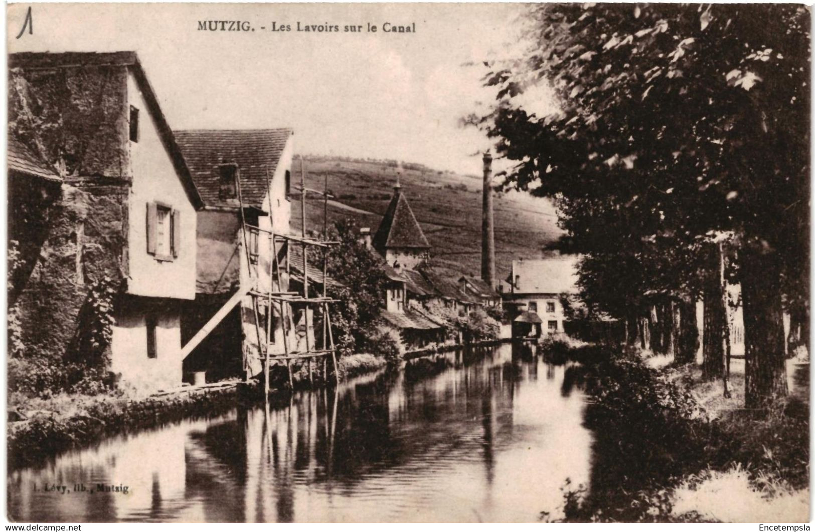 CPA Carte Postale  France Mutzig Les lavoirs sur le Canal   VM93769ok
