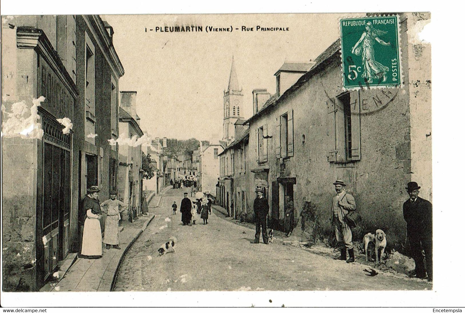 CPA Carte Postale France-Pleumartin Rue principale animée  1911 VM27863m