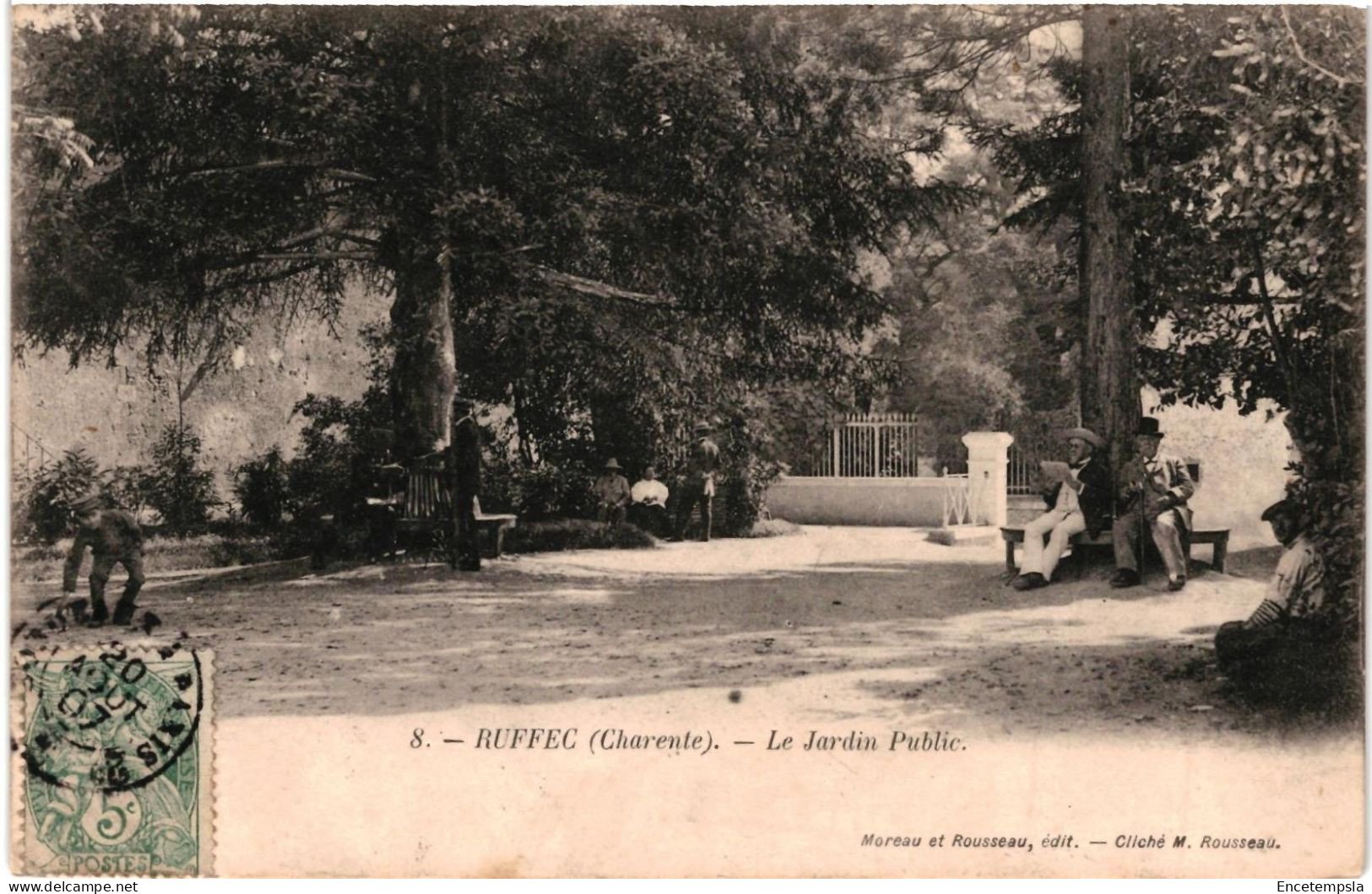 CPA   Carte Postale France Ruffec  Le Jardin public   VM107316